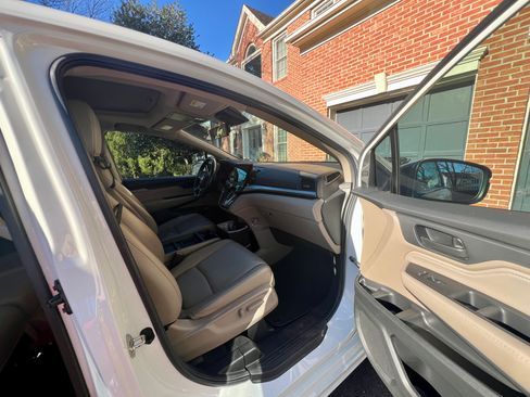 Used 2020 Honda Odyssey Touring image 9