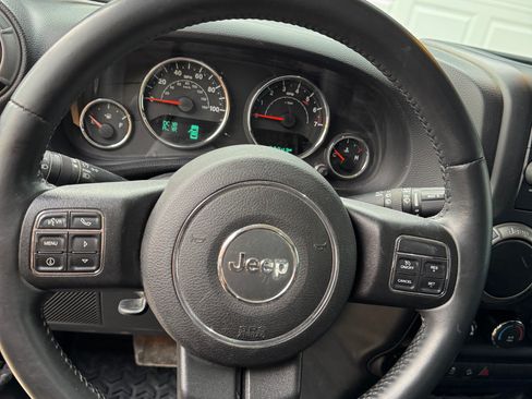 Used 2015 Jeep Wrangler Unlimited Sport w/ Quick Order Package 24S image 6