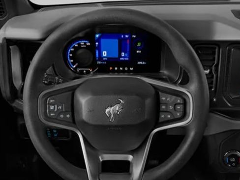 Used 2023 Ford Bronco Black Diamond image 6