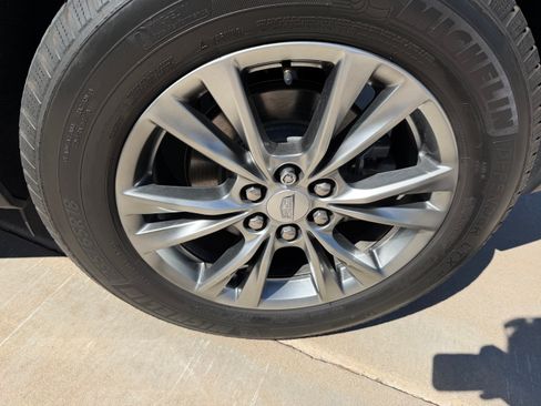 Used 2020 Cadillac XT5 Premium Luxury FWD image 12