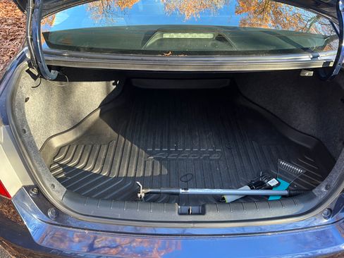 Used 2015 Honda Accord Sport image 16