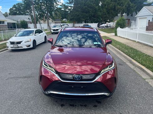 Used 2021 Toyota Venza XLE w/ Softex Package AWD/4WD image 19