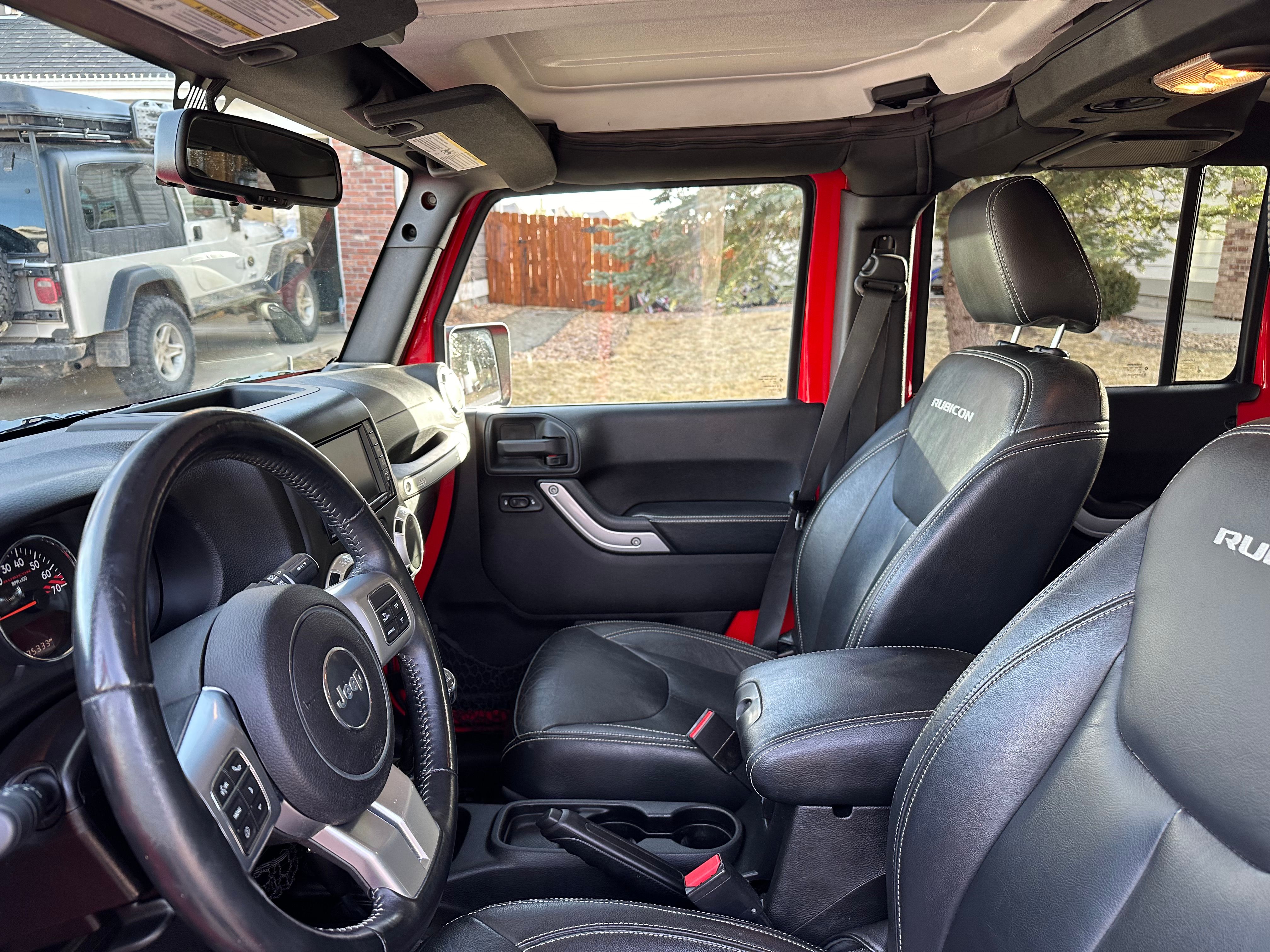 Used 2015 Jeep Wrangler Unlimited Rubicon AWD/4WD image 14
