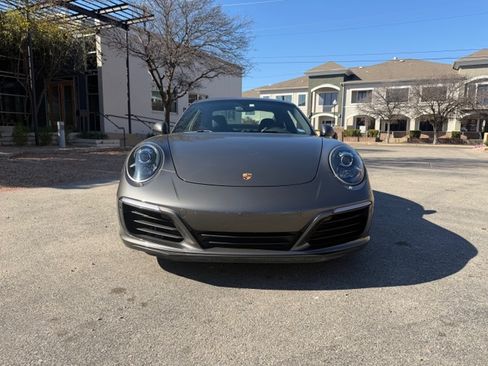 Used 2017 Porsche 911 Carrera image 4