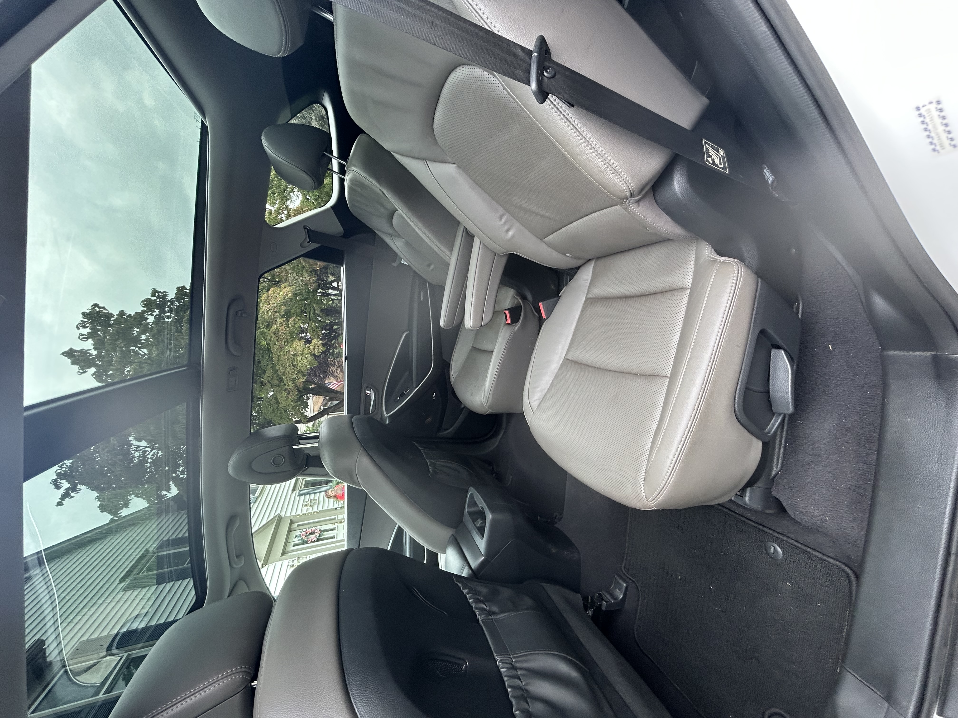Used 2017 Hyundai Santa Fe Limited FWD image 11