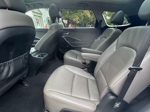 Used 2017 Hyundai Santa Fe Limited FWD image 11