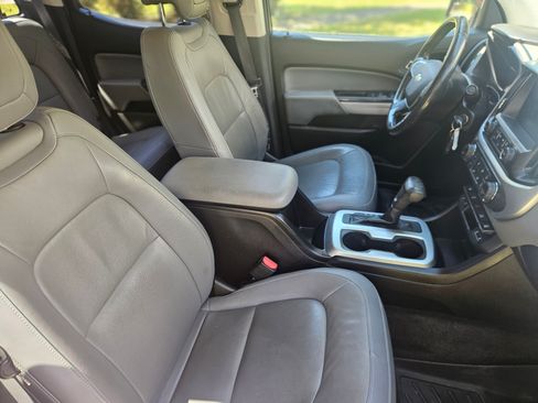 Used 2015 Chevrolet Colorado LT w/ Luxury Package image 16