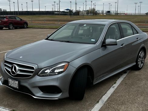 Used 2014 Mercedes-Benz E 350 Sedan image 2