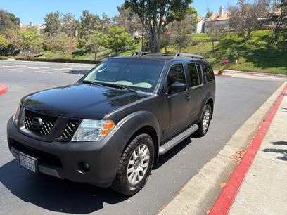 Used 2011 Nissan Pathfinder LE w/ Navigation Pkg