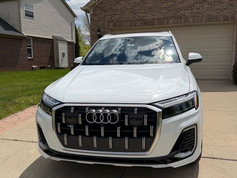 Used 2025 Audi Q7 3.0T Premium Plus w/ Premium Plus Package AWD/4WD image 1