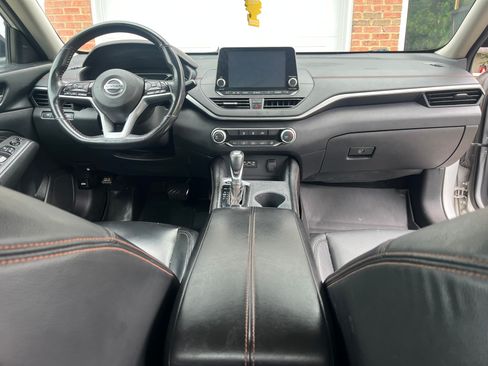 Used 2021 Nissan Altima 2.5 SR FWD image 11
