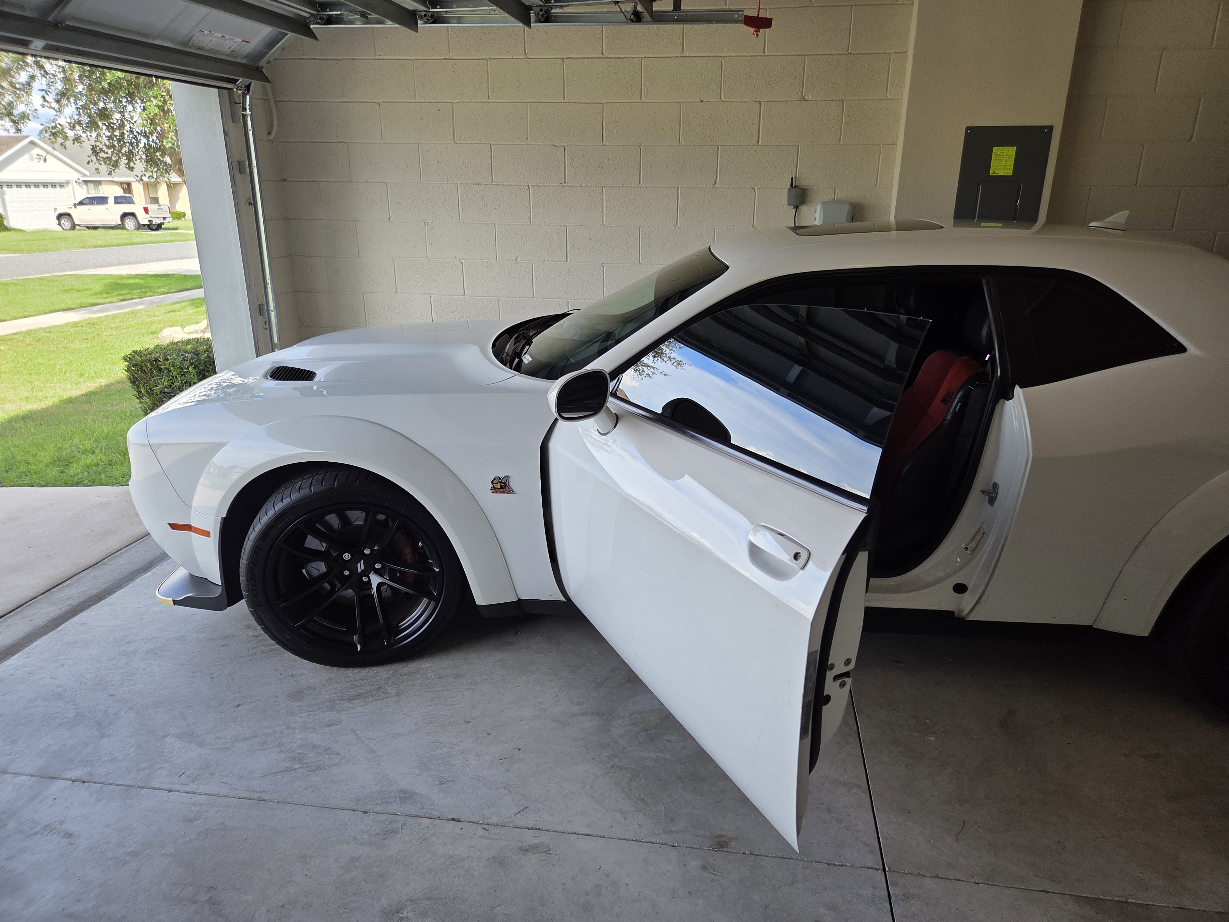 Used 2020 Dodge Challenger R/T Scat Pack RWD image 18