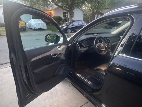 Used 2021 Volvo XC90 T8 Inscription w/ Advanced Package image 9