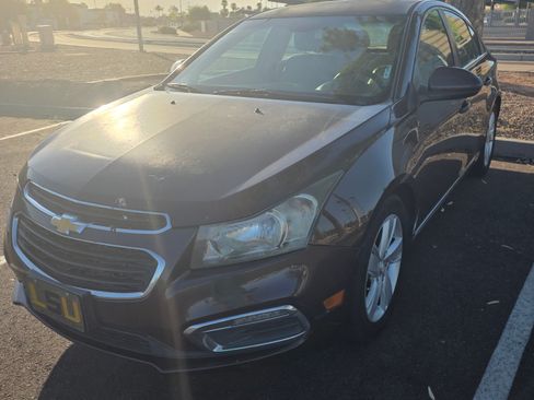 Used 2015 Chevrolet Cruze Diesel FWD image 1
