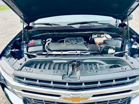 Used 2022 Chevrolet Silverado 1500 LT AWD/4WD image 28