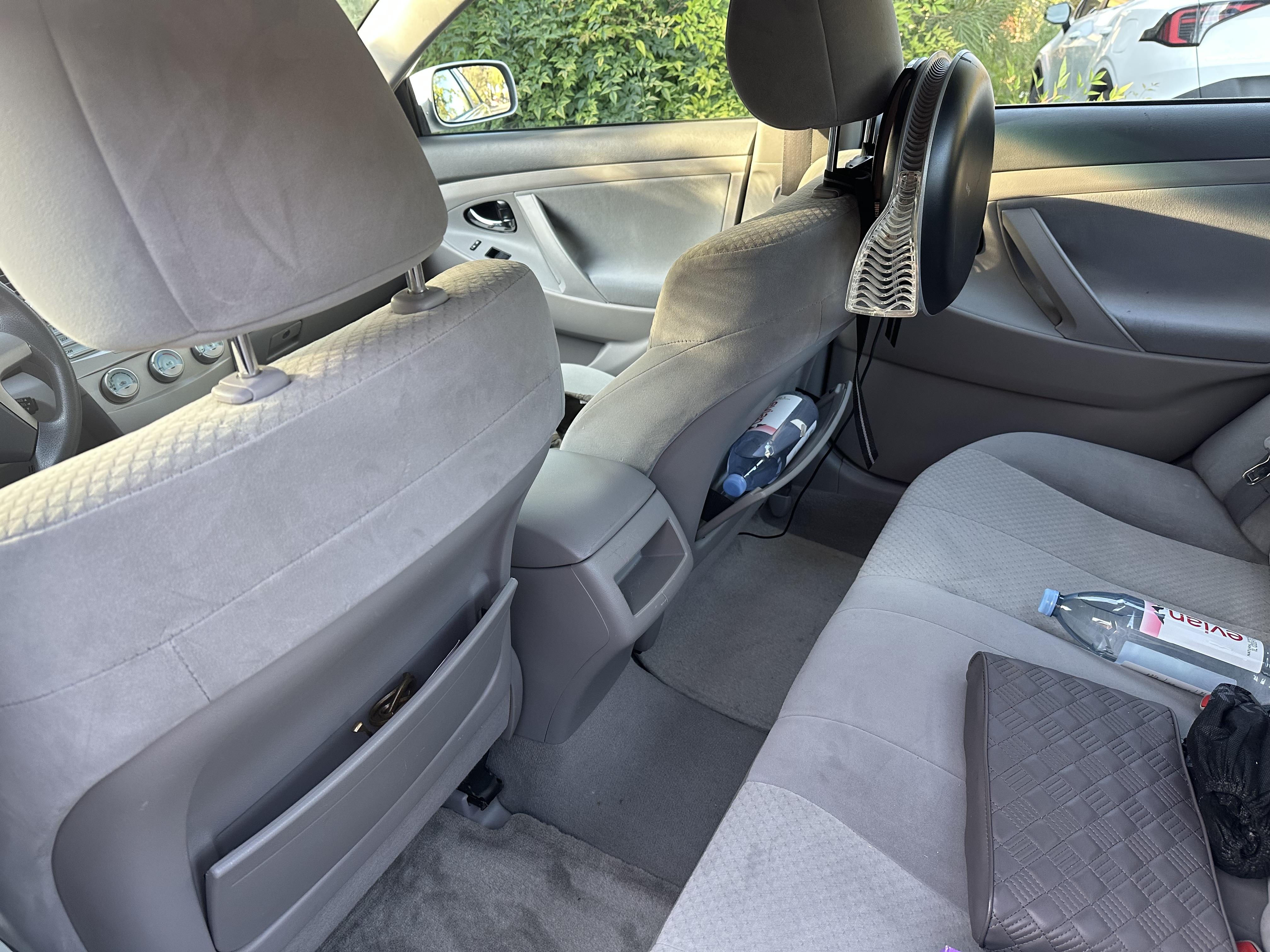 Used 2009 Toyota Camry LE FWD image 6