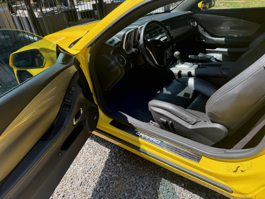 Used 2015 Chevrolet Camaro SS RWD image 4
