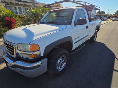 Used 2005 GMC Sierra 2500 2WD Regular Cab
