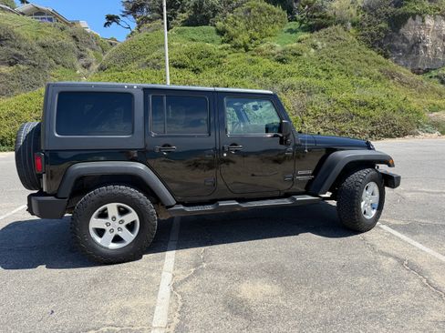 Used 2017 Jeep Wrangler Unlimited Sport w/ Quick Order Package 24S image 6