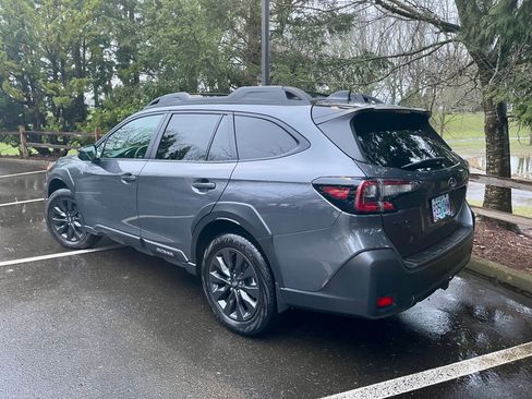 Used 2025 Subaru Outback Onyx Edition XT w/ Popular Package #2 image 4