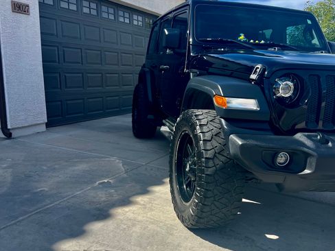 Used 2019 Jeep Wrangler Unlimited Sport S image 4