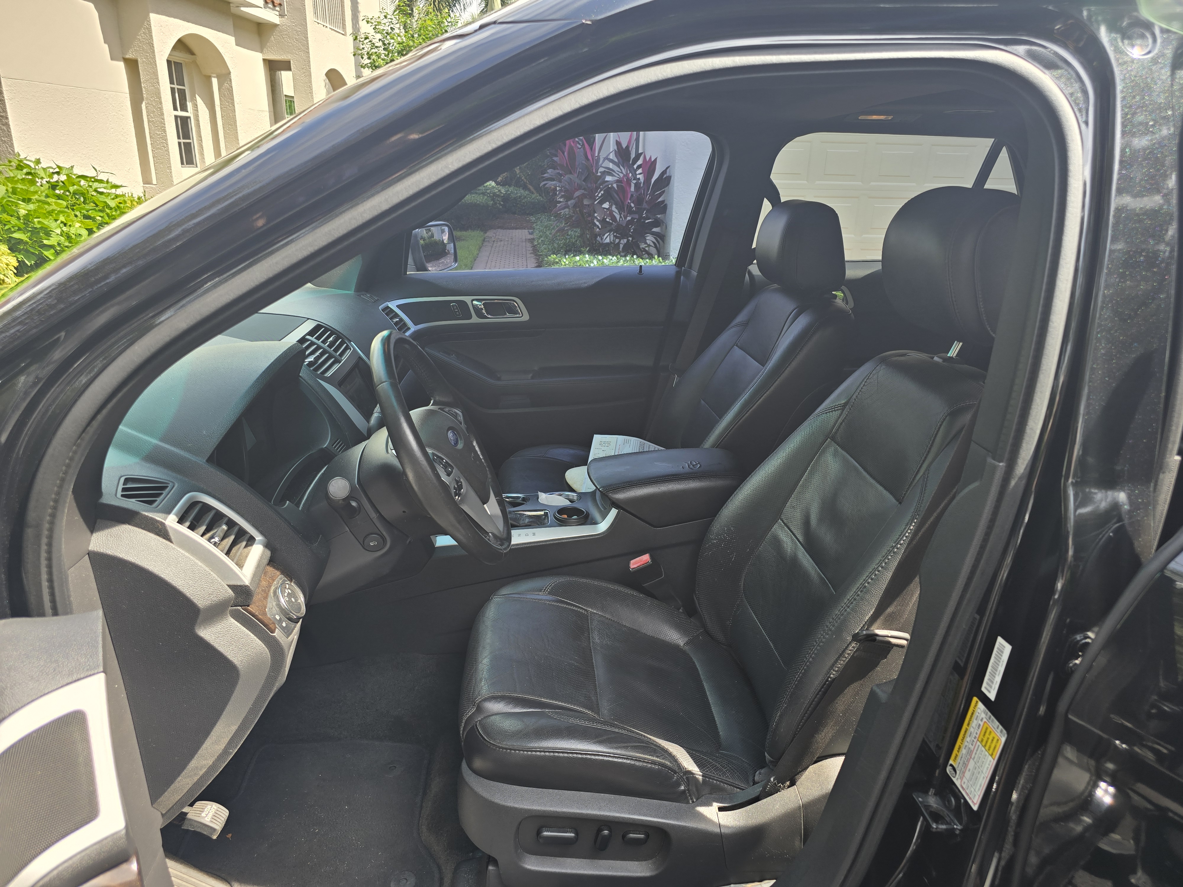 Used 2011 Ford Explorer Limited w/ 301A Rapid Spec Order Code FWD image 9