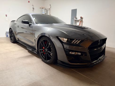 Used 2021 Ford Mustang Shelby GT500 w/ Technology Package image 11