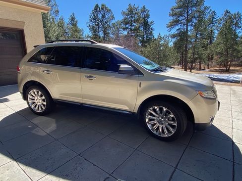 Used 2011 Lincoln MKX Sport Utility 4D w/ 101A Rapid Spec Order Code image 1