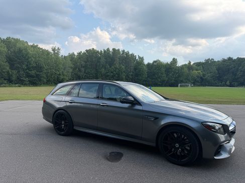 Used 2018 Mercedes-Benz E 63 AMG S image 5