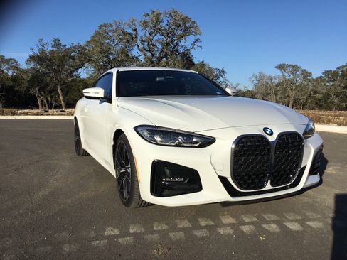 Used 2022 BMW 430i Coupe w/ M Sport Package image 5