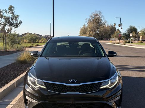 Used 2020 Kia Optima LX FWD image 1