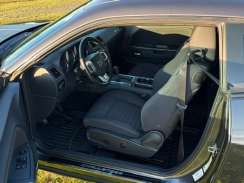 Used 2013 Dodge Challenger SXT w/ Super Sport Group RWD image 9