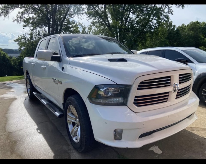 Used 2014 RAM 1500 Sport w/ Convenience Group AWD/4WD image 2