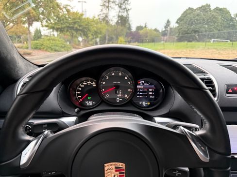 Used 2014 Porsche Cayman S image 6