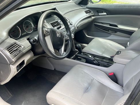 Used 2010 Honda Accord LX image 8