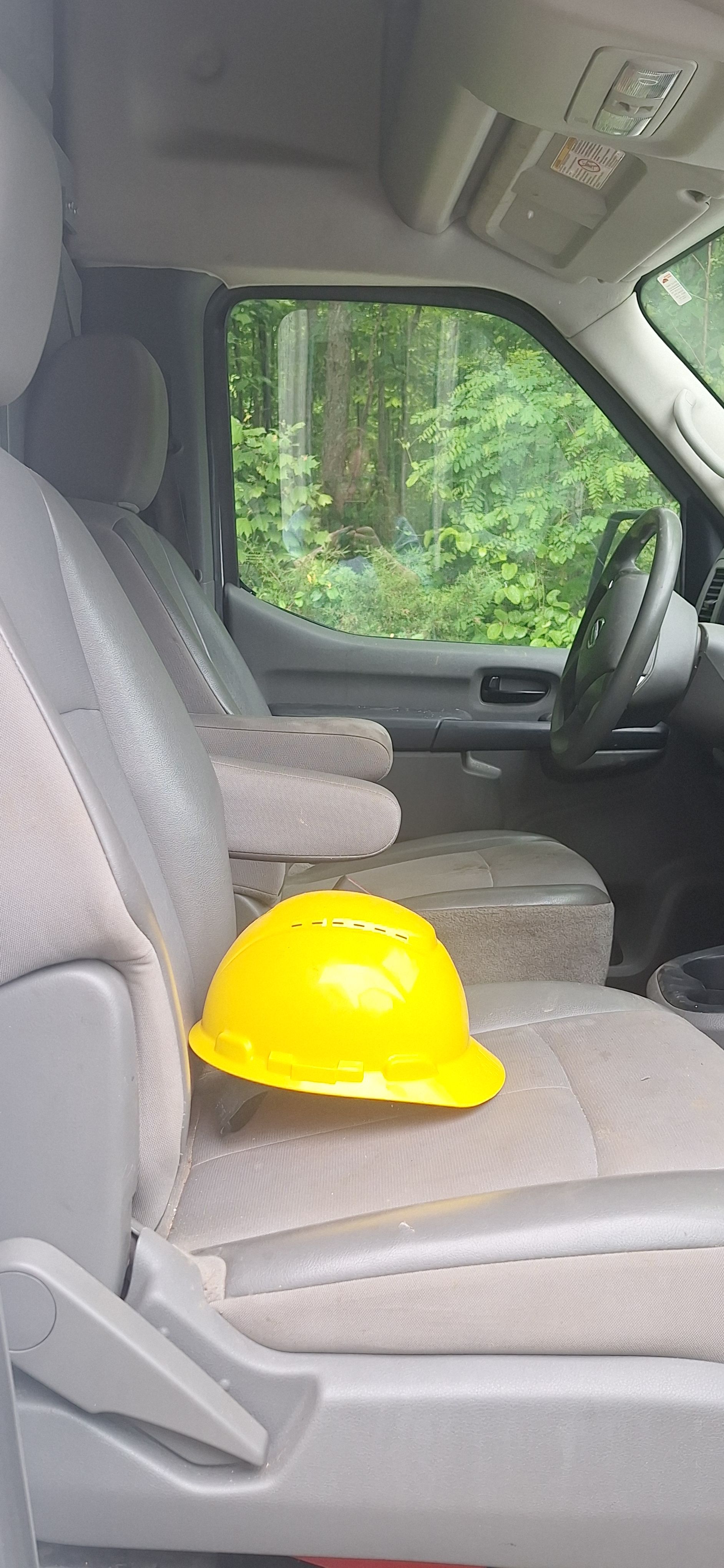 Used 2020 Nissan NV 2500 S RWD image 9