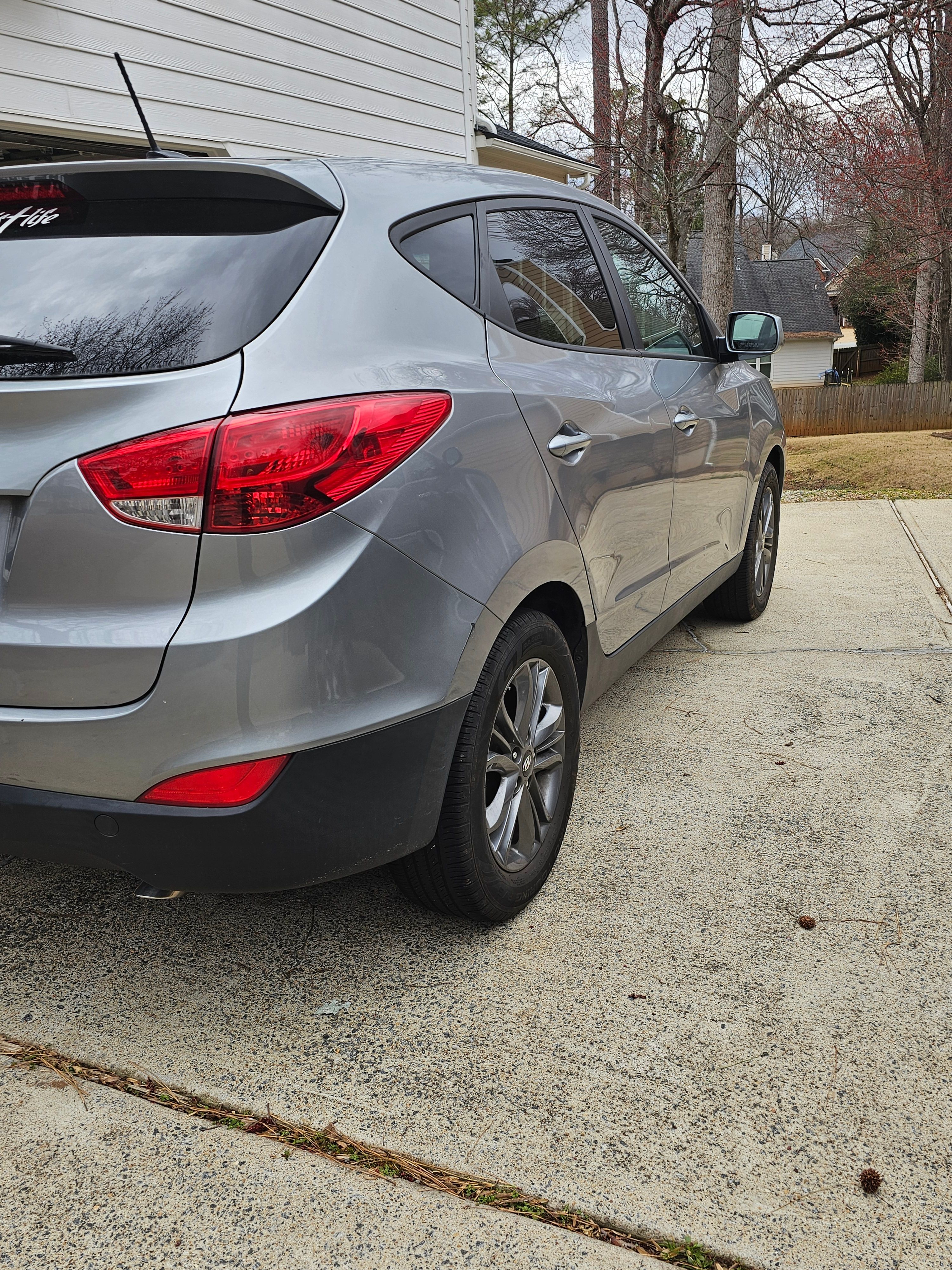 Used 2015 Hyundai Tucson GLS w/ Option Group 02 FWD image 2