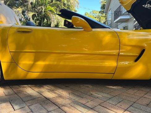 Used 2003 Chevrolet Corvette Convertible w/ Preferred Equipment Group1 image 6