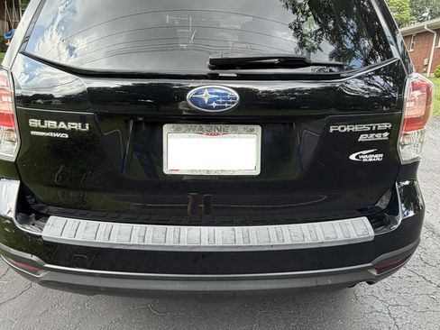 Used 2017 Subaru Forester 2.5i Premium AWD/4WD image 17