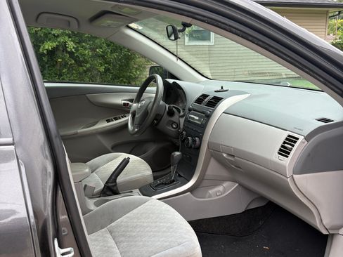 Used 2009 Toyota Corolla LE w/ All Weather Guard Pkg FWD image 11