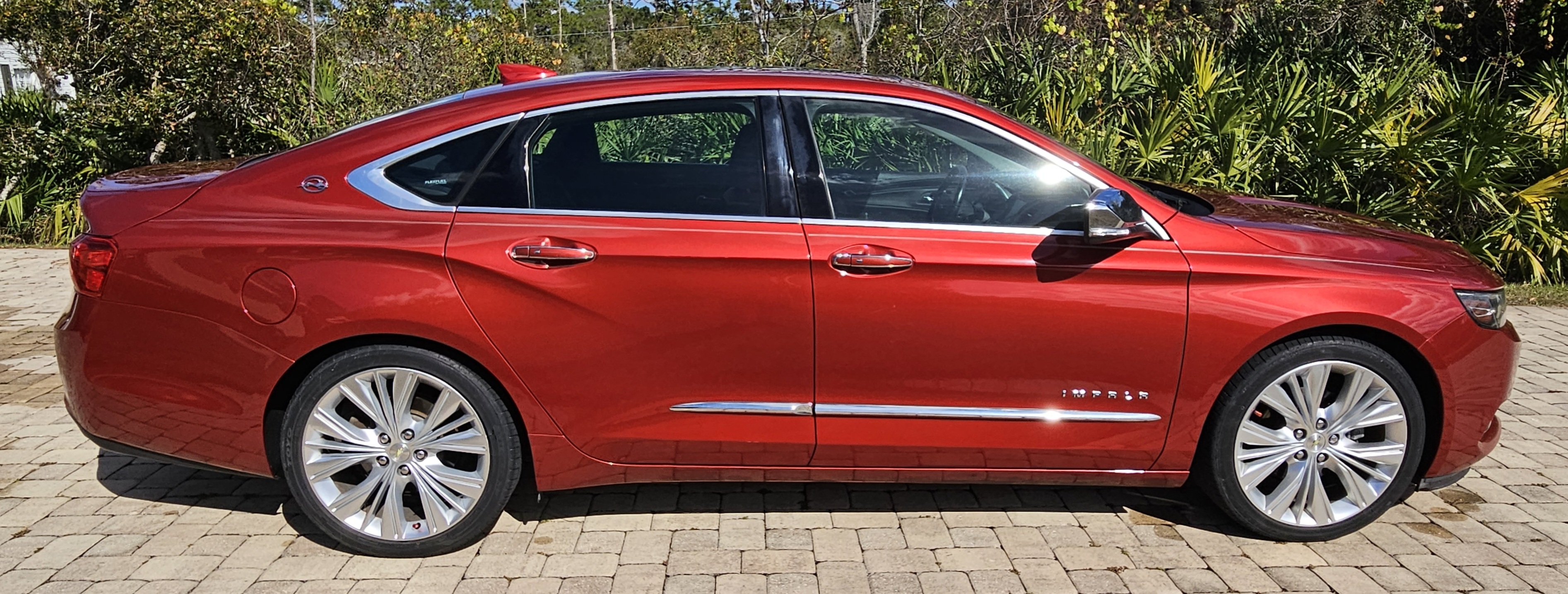 Used 2015 Chevrolet Impala LTZ FWD image 10