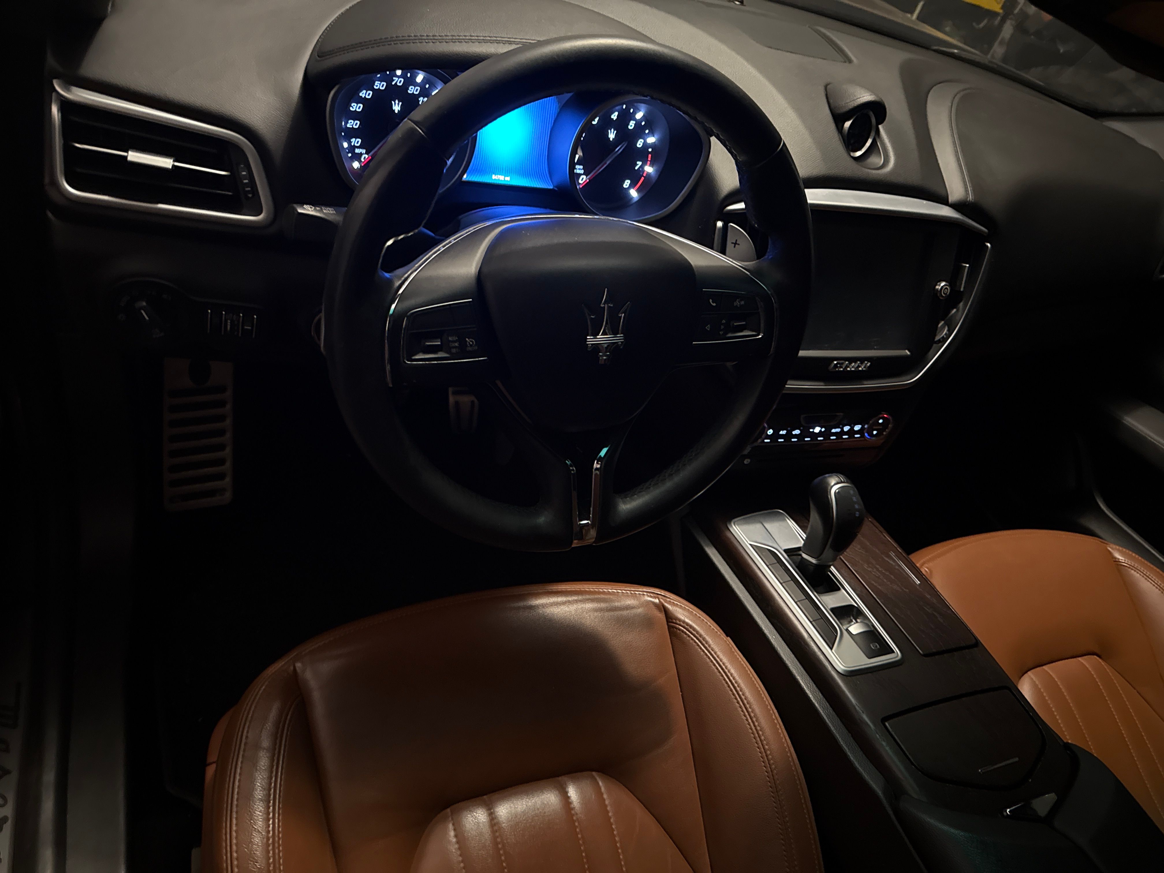 Used 2014 Maserati Ghibli RWD image 16