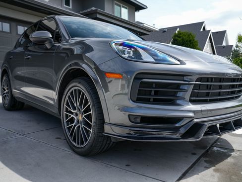 Used 2019 Porsche Cayenne S AWD/4WD image 10