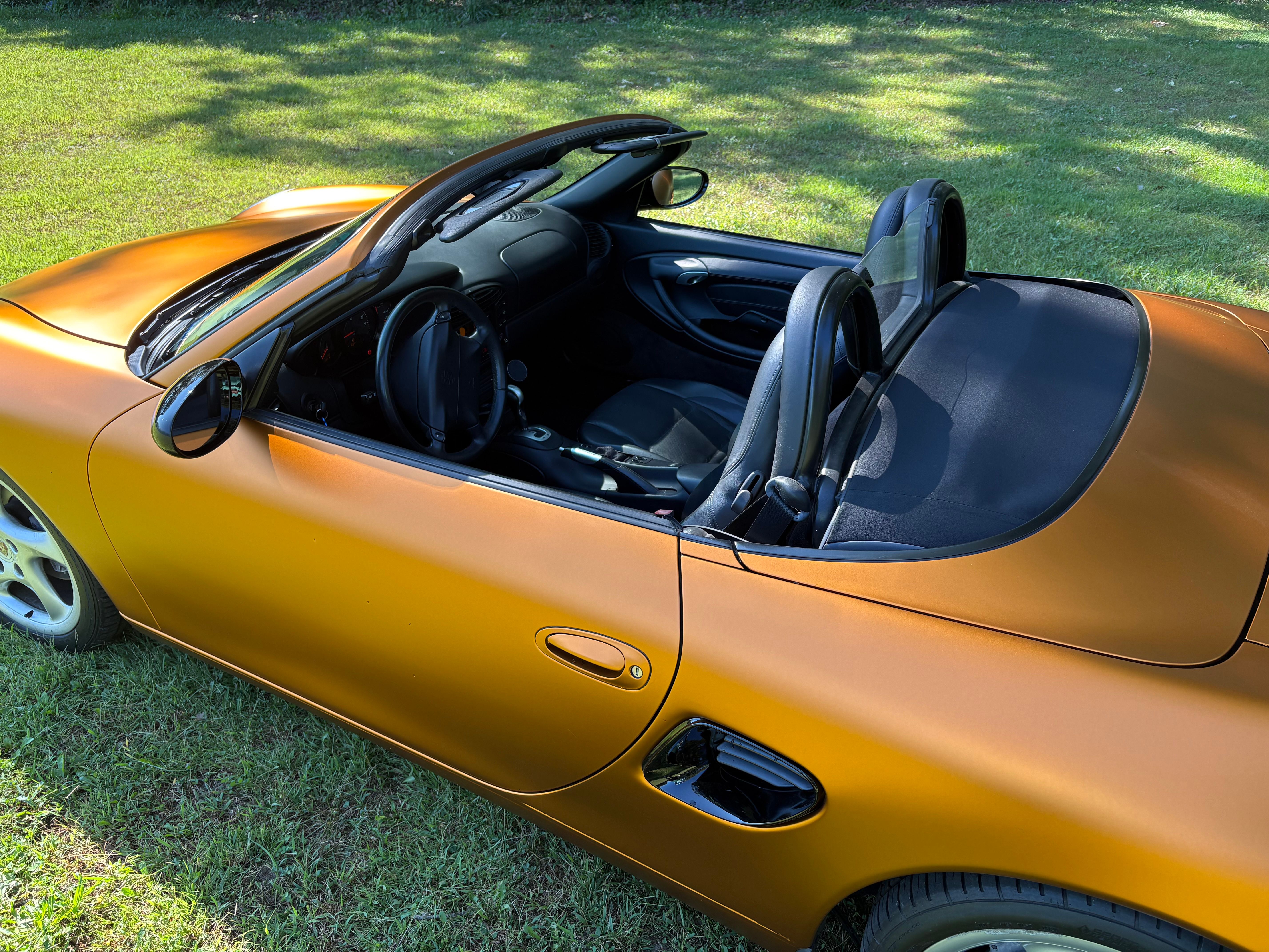 Used 2000 Porsche Boxster RWD image 8