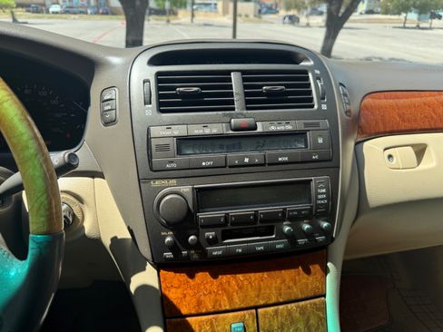 Used 2005 Lexus LS 430 w/ Premium Pkg RWD image 14
