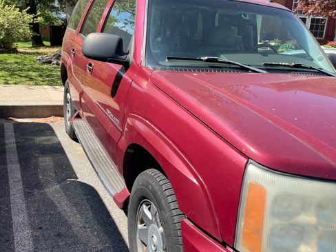 Used 2004 Cadillac Escalade AWD image 6