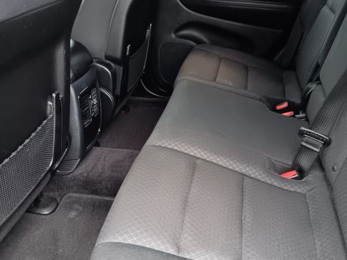 Used 2018 Jeep Grand Cherokee Laredo image 19