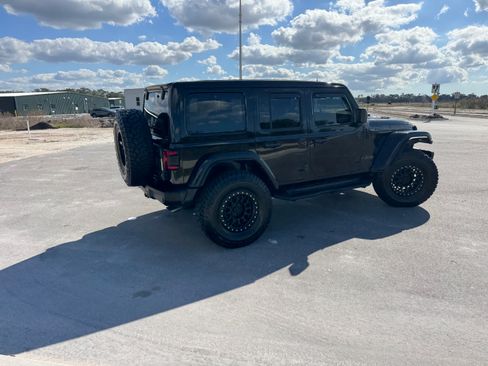 Used 2021 Jeep Wrangler Unlimited Rubicon w/ Trailer Tow Package image 28