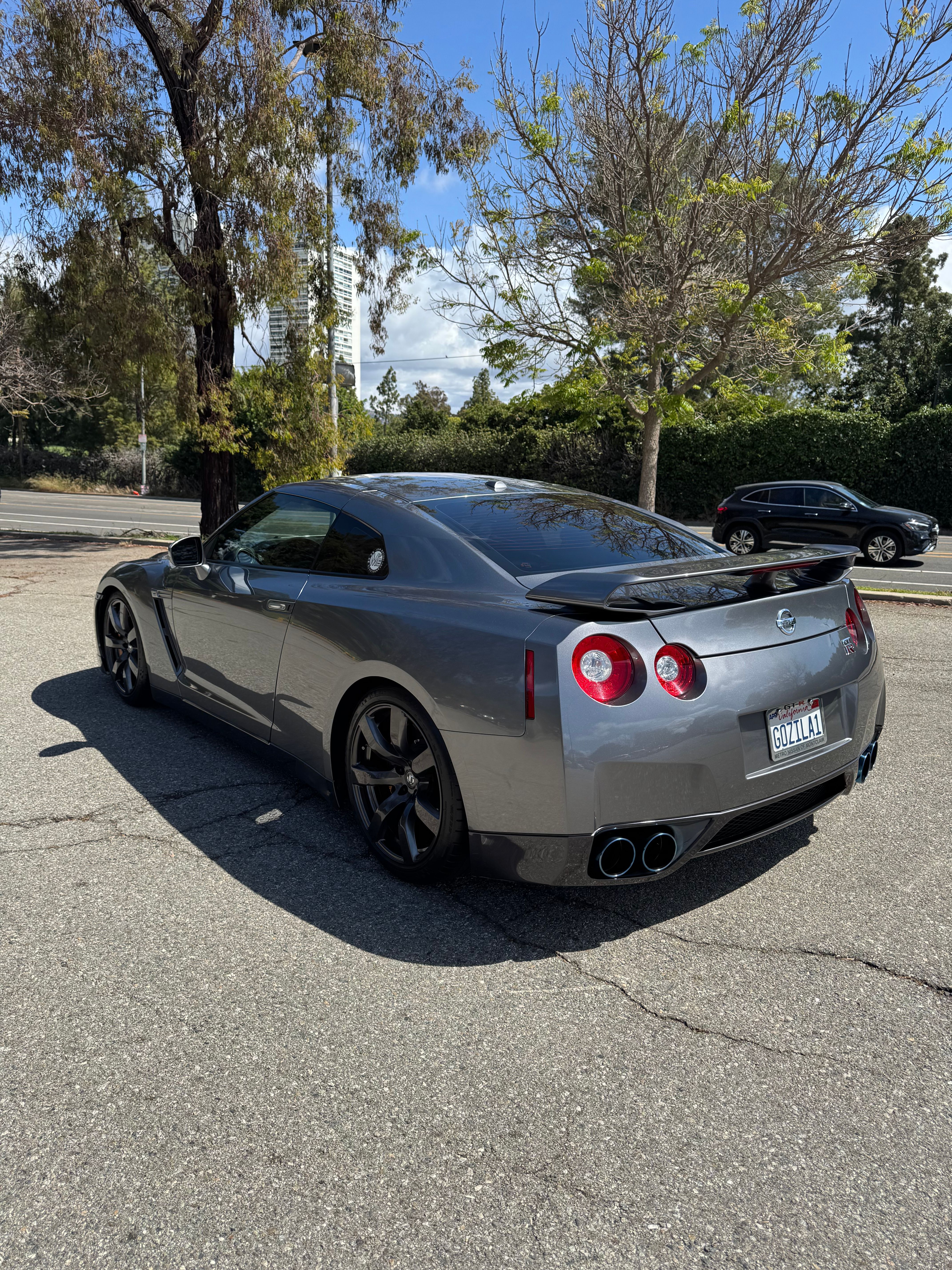 Used 2010 Nissan GT-R Premium AWD/4WD image 18