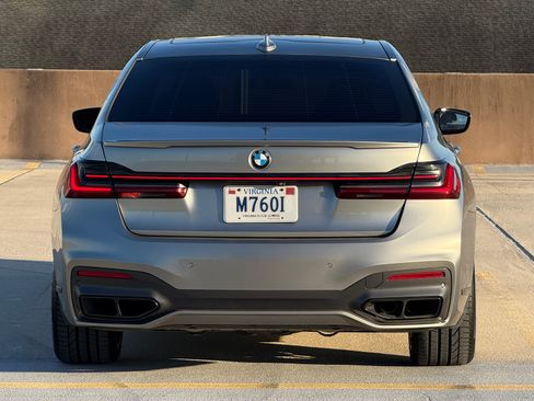 Used 2020 BMW M760i xDrive w/ Luxury Rear Seating Package image 10